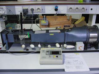 Soufflerie + Tube de Pitot + Obstacle profile + boitier electronique manometre differentiel.