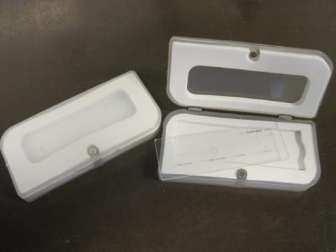 Calibration Slide - Points Ø 1,5 - 0,6 - 0,15 - 0,07 mm - Divisions à 0,01 mm - Précision +/- 1% avec un minimum de +/1 µm