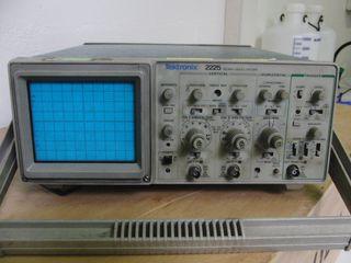 Oscilloscope analogique modele 2225