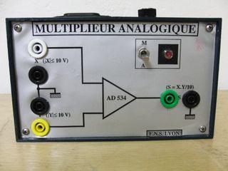 Multiplieur analogique AD 534