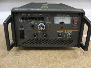 Amplificateur de puissance HSA 4011 Amplificateur de puissance HSA 4011