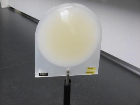 lentille plan-convexe en paraffine f = 18 cm - sur tige